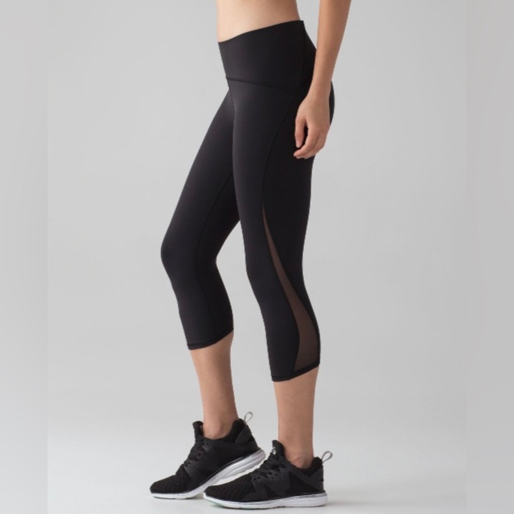 Lululemon Train Times Crop 17”